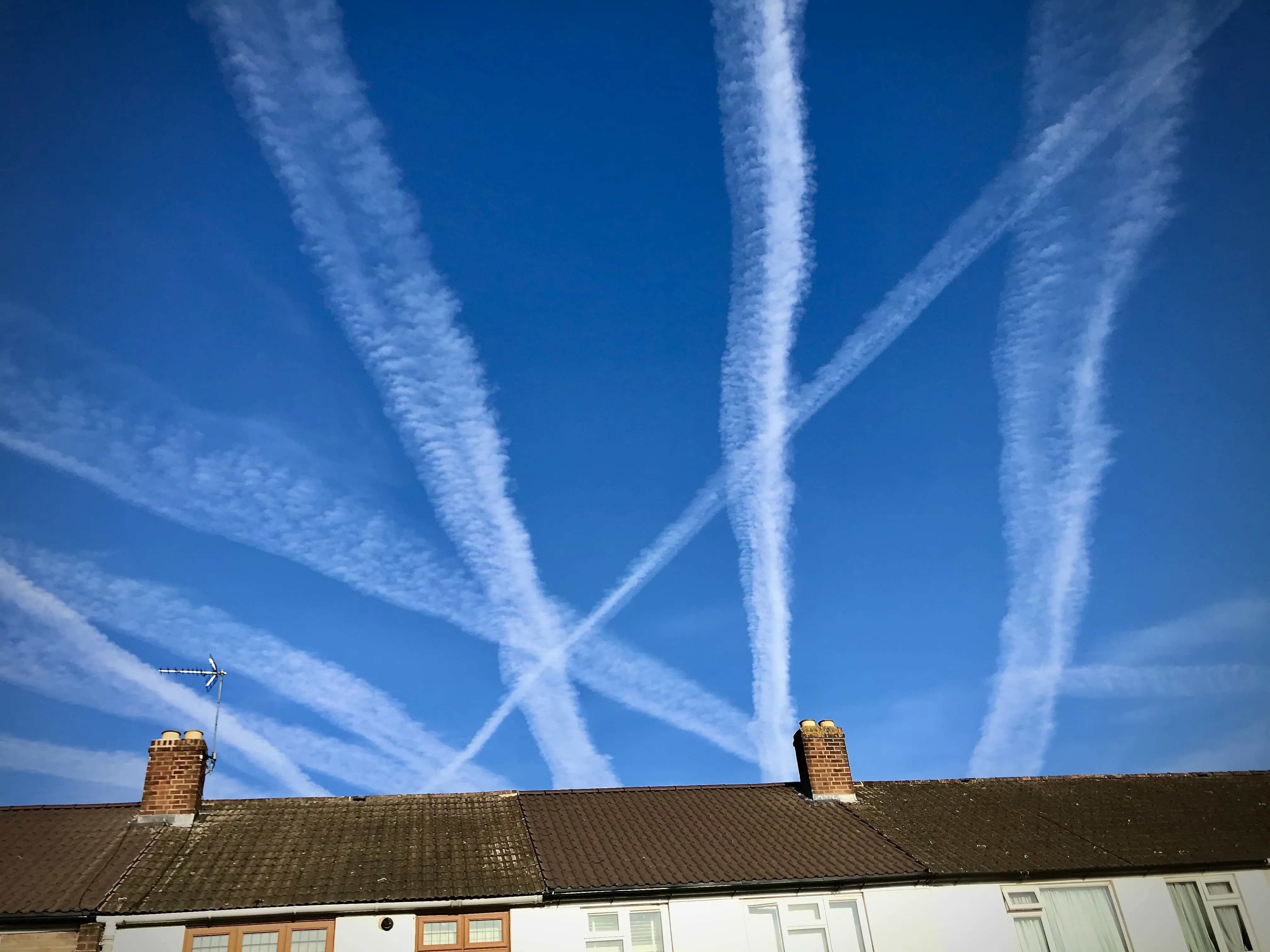 Chemtrails in Hertfordshire.
