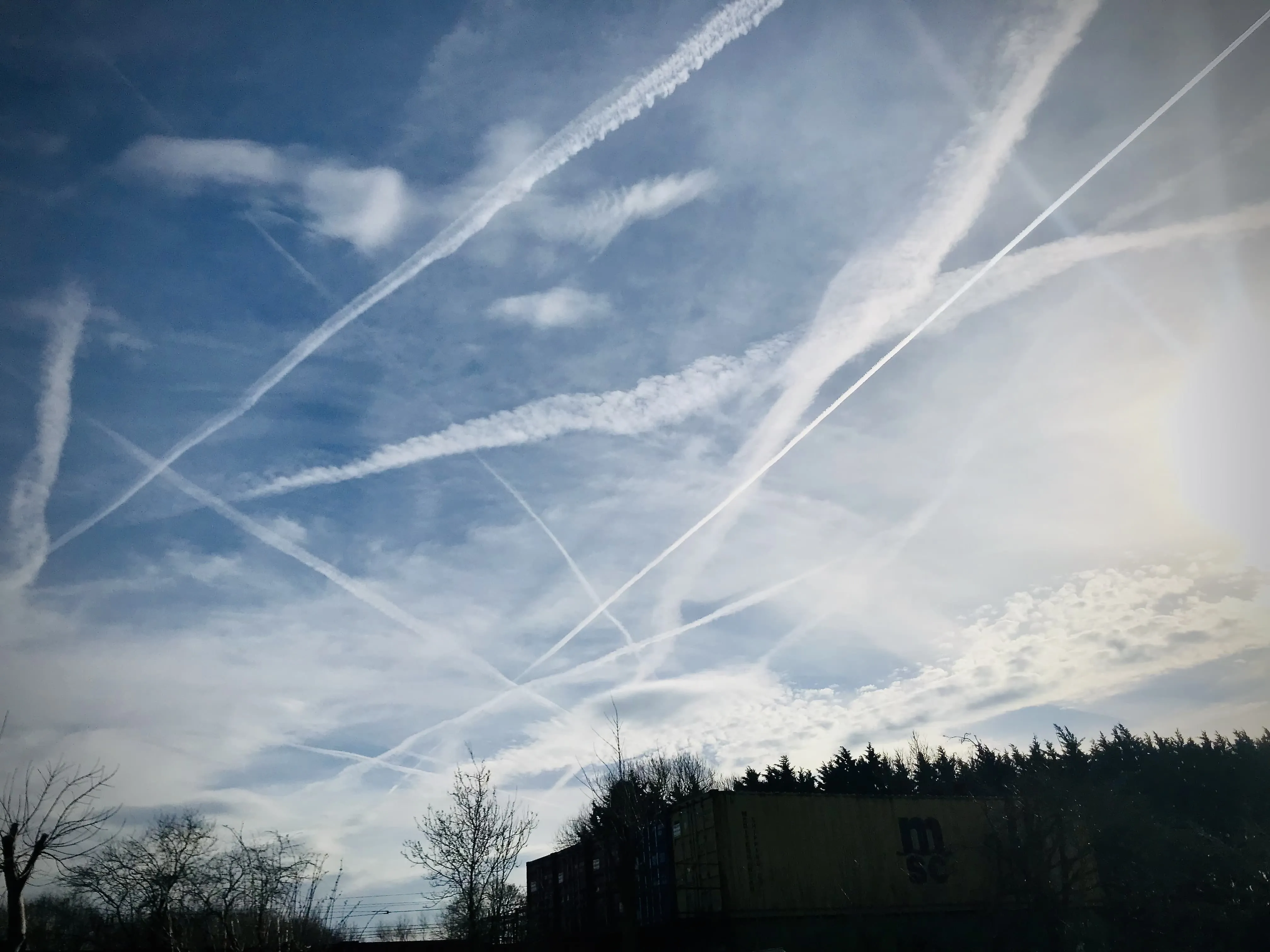 Chemtrails in Hertfordshire.