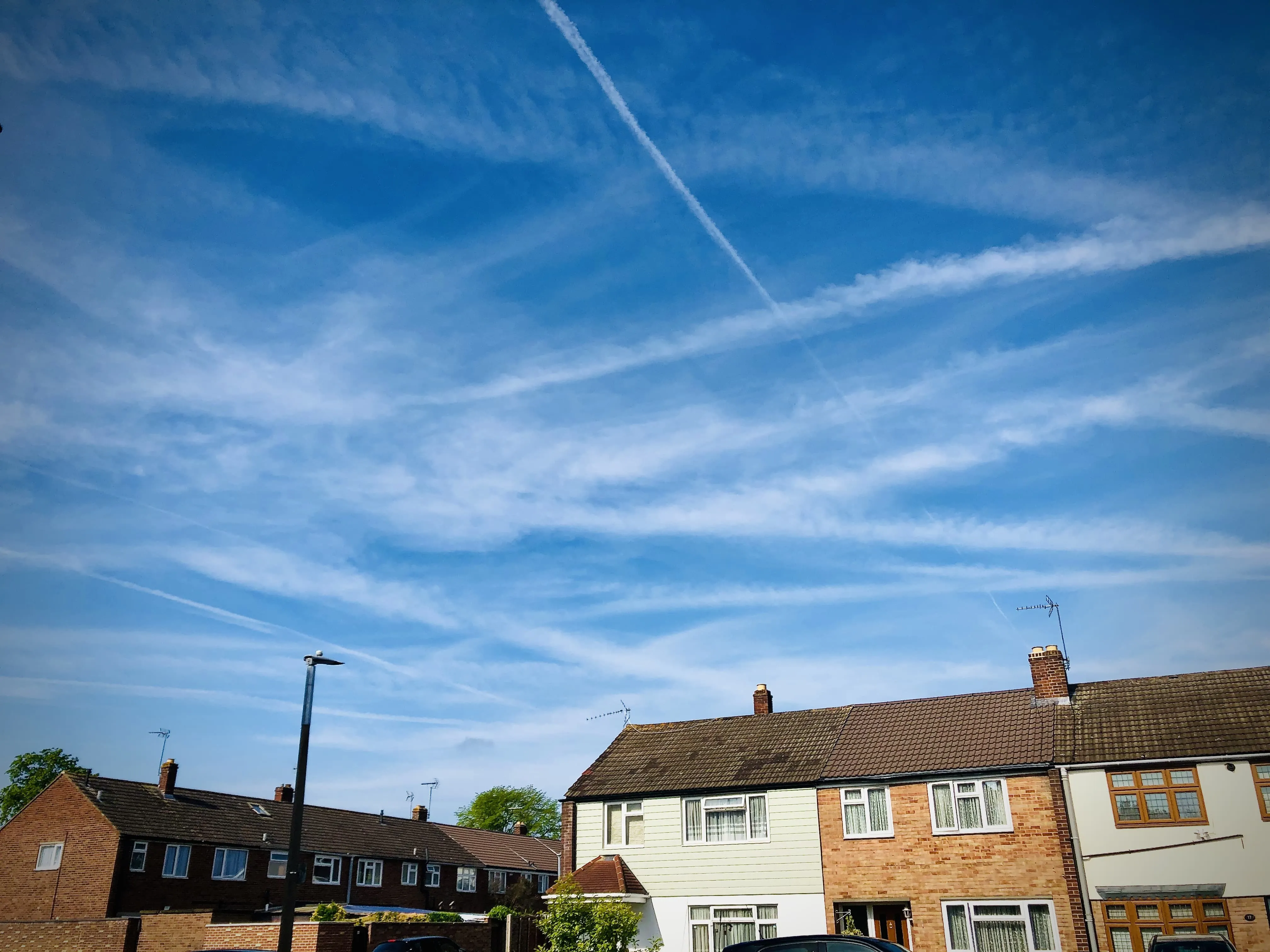 Chemtrails above Cheshunt 2022.